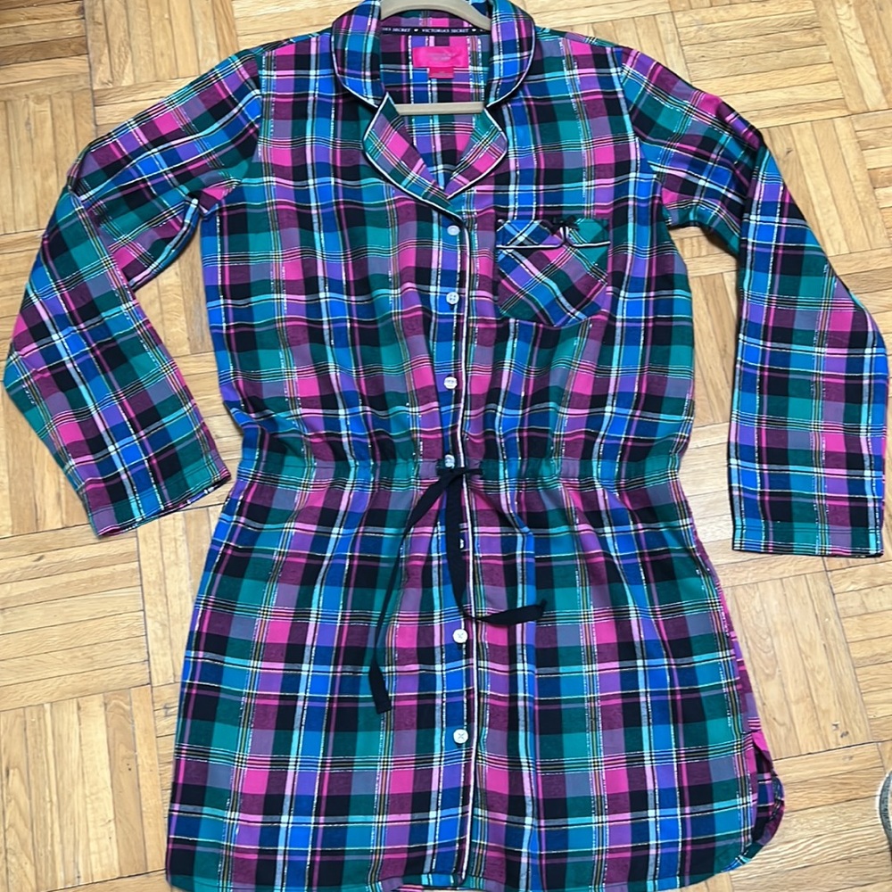 Victoria’s Secret long shirt, size small
